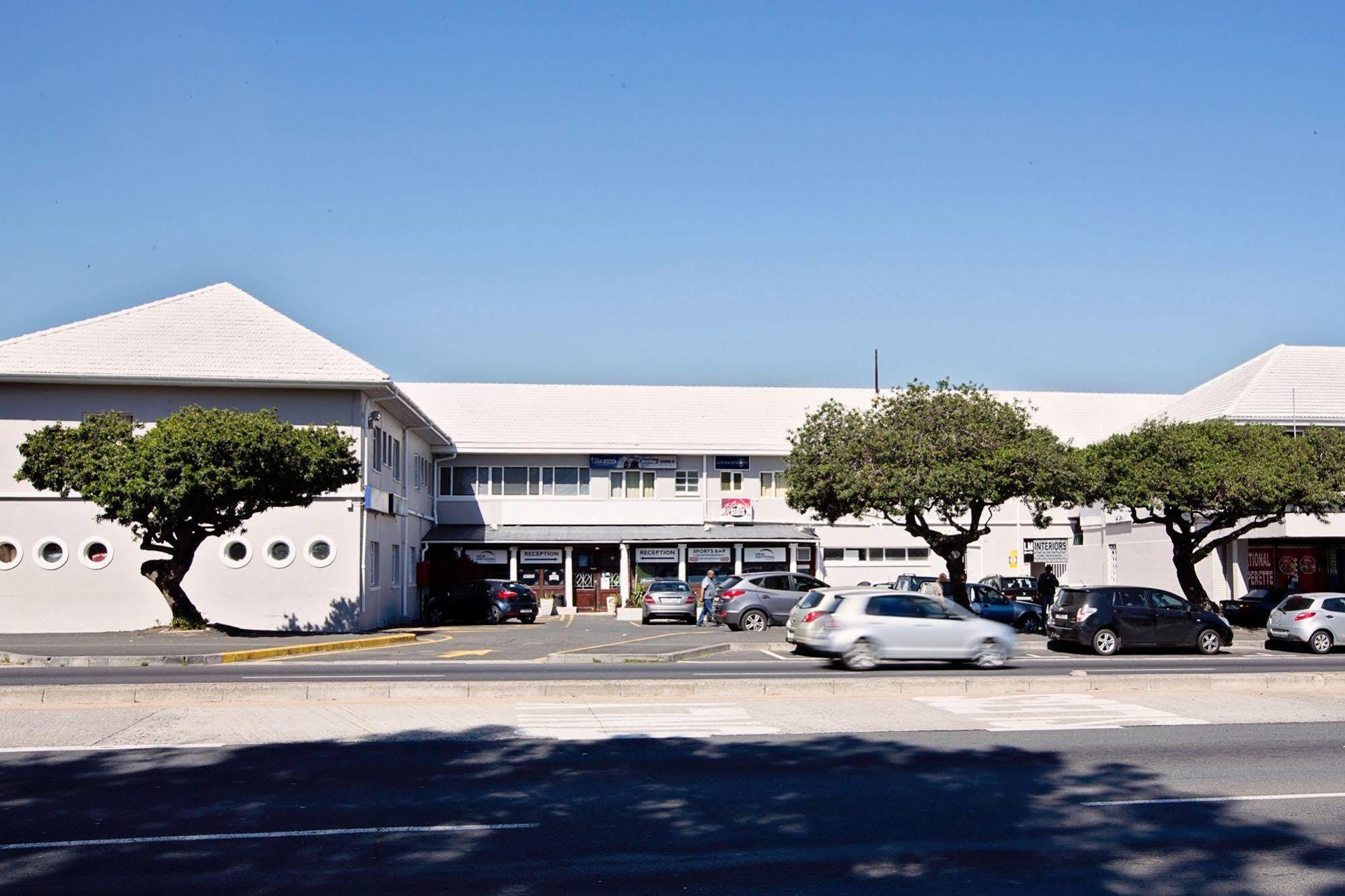New National Hotel And Conference Parow Exterior photo